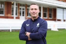 ASHES LEGEND SIMON JONES BECOMES MIDDLESEX'S DISABILITY CRICKET AMBASSADOR