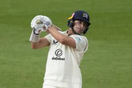 LEICESTERSHIRE V MIDDLESEX | DAY THREE MATCH ACTION