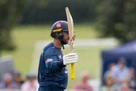 MATCH ACTION | MIDDLESEX V HAMPSHIRE